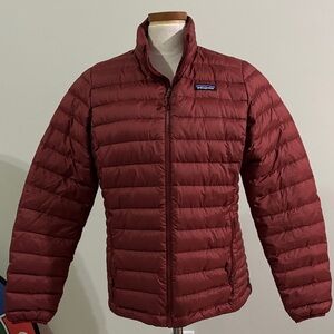 Patagonia Women’s Burgundy Down Sweater Puffer Jacket Large